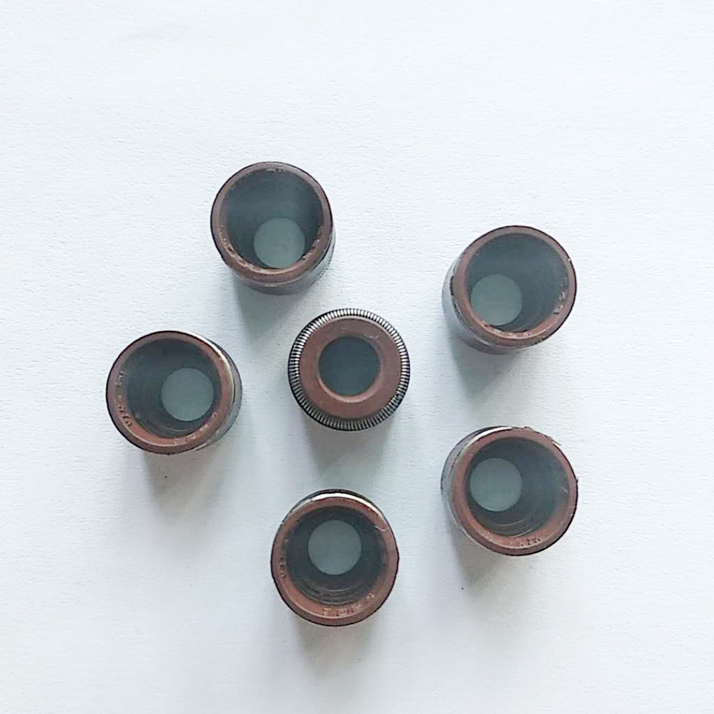 Hot Sale 13207-81W00 Rubber Valve Stem Oil Seal